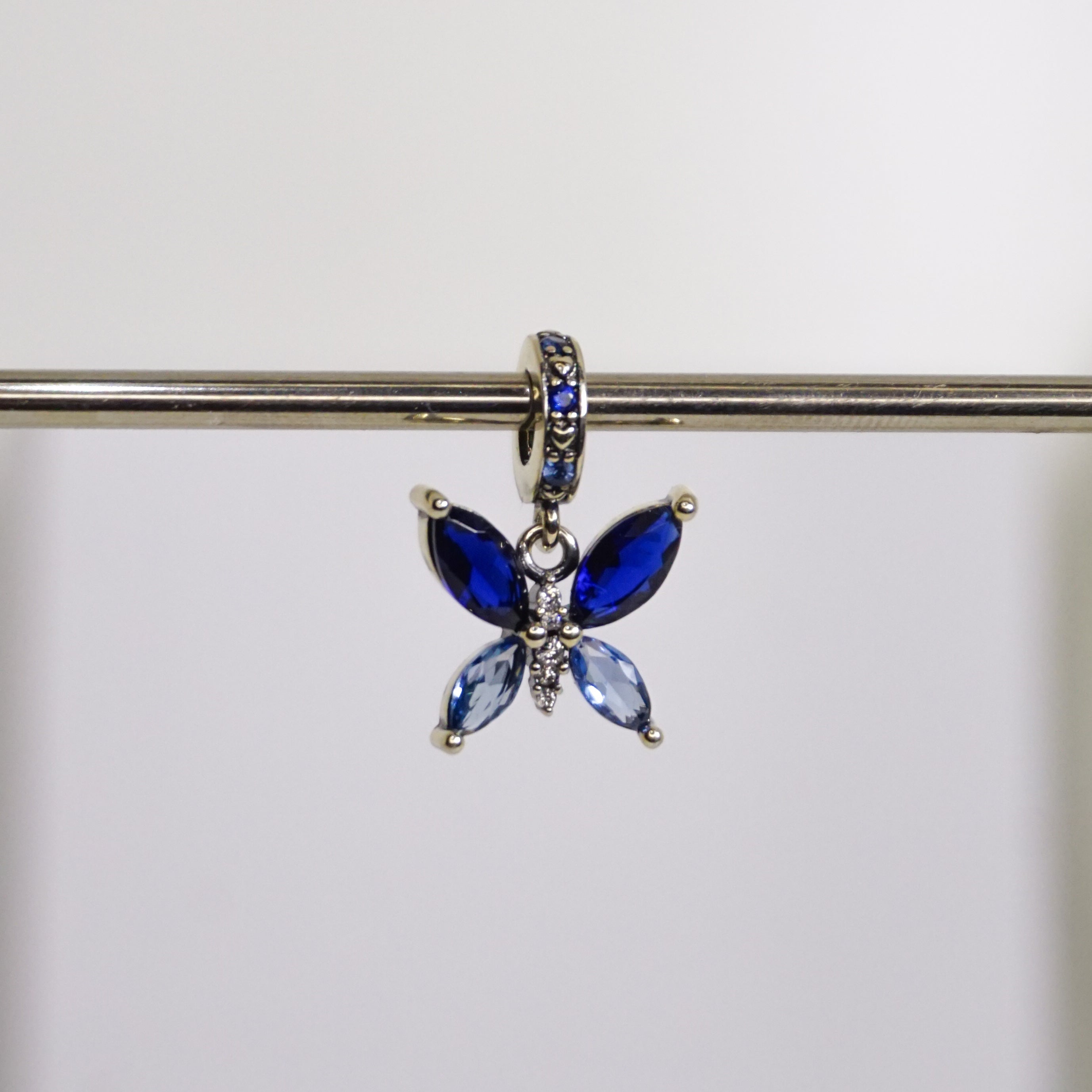 Charm Mariposa de Cristales