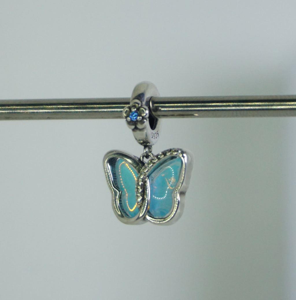 Charm Mariposa