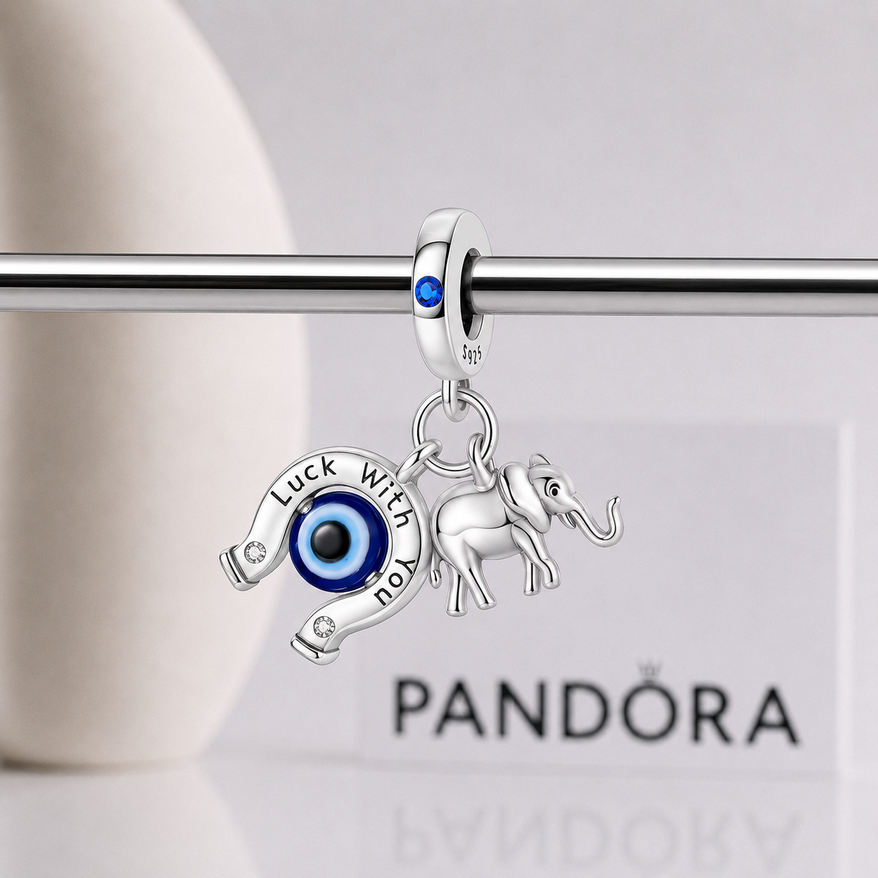 Charm de la Suerte Lucky With You