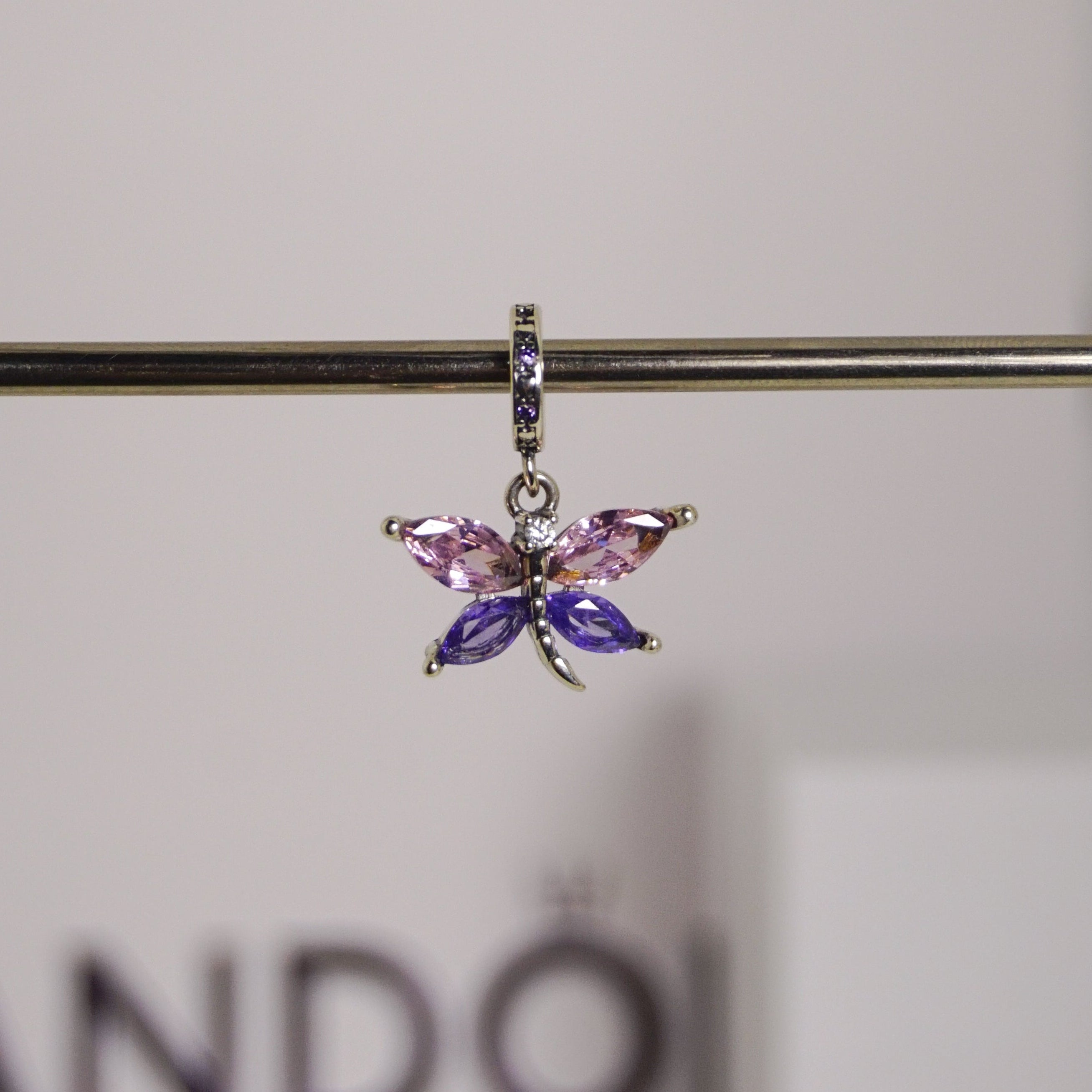 Charm Libélula de cristales