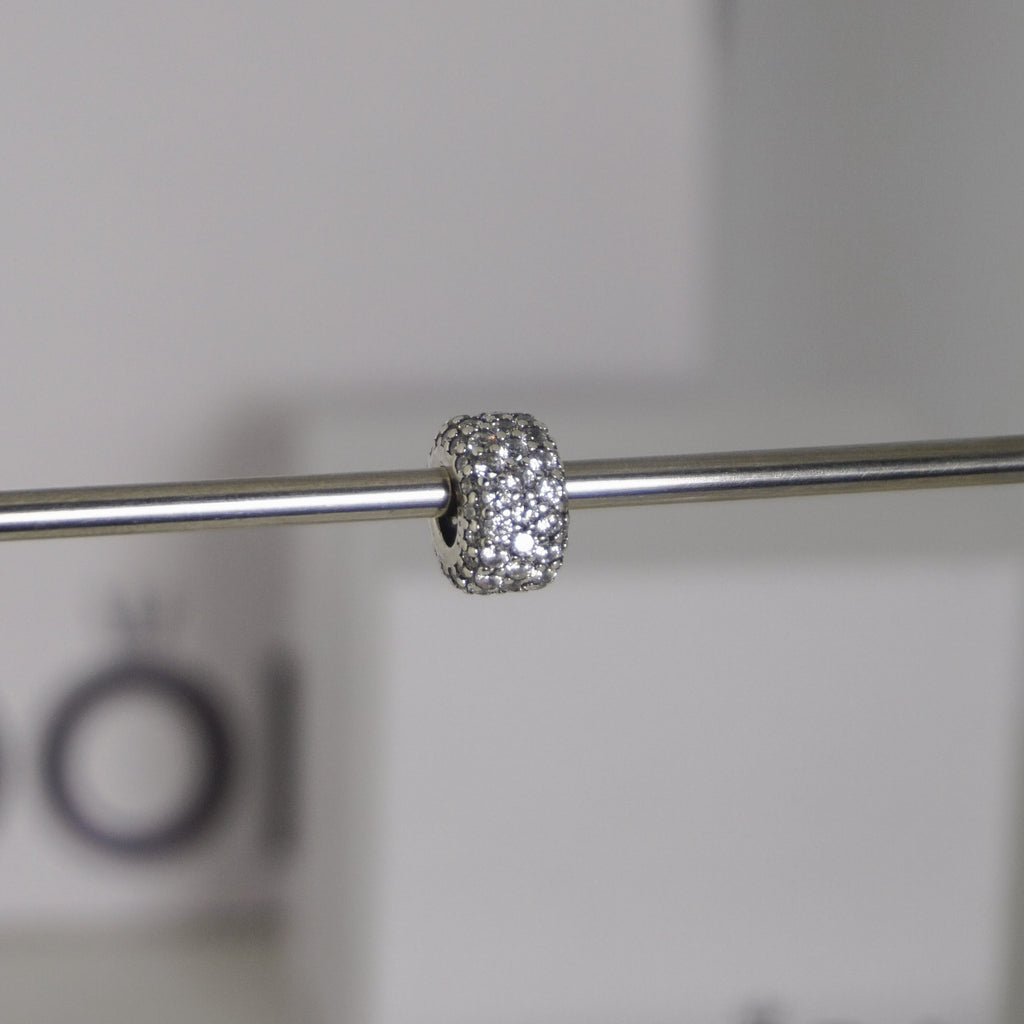 Charm Pavé Brillante