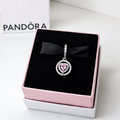 Charm pave corazón rosa