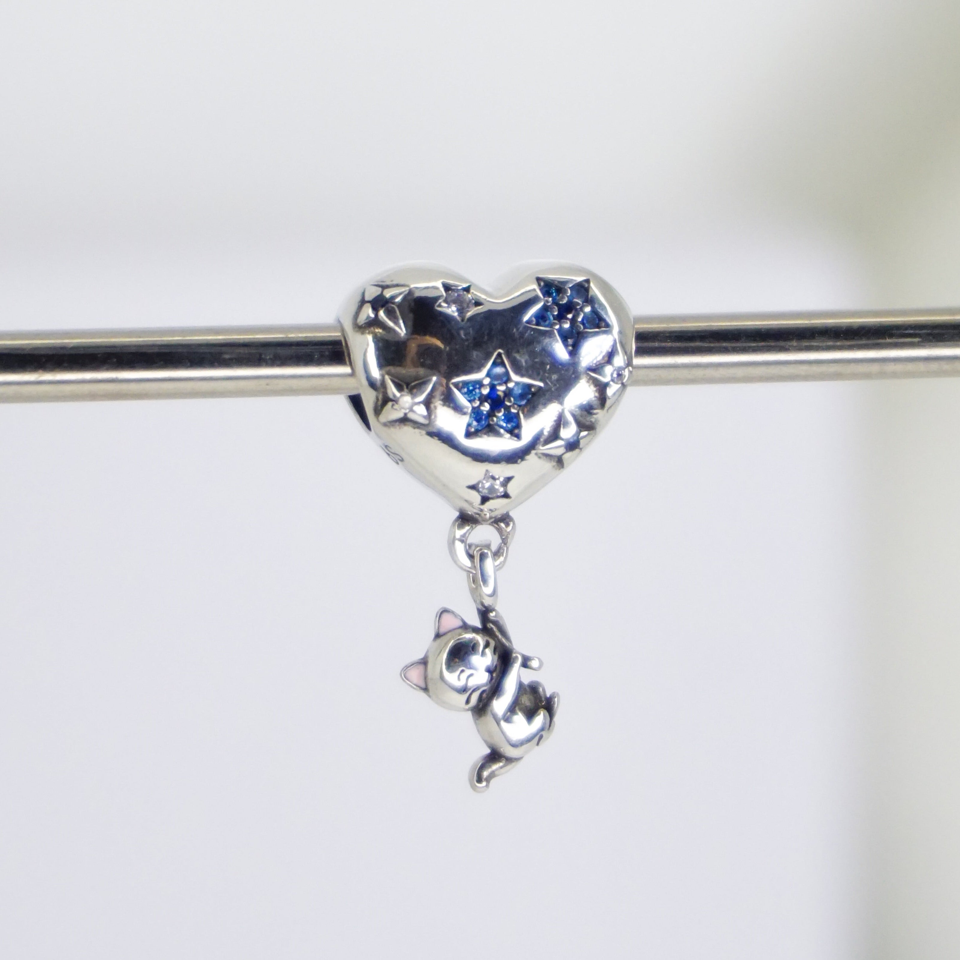 Charm Corazon Gatuno