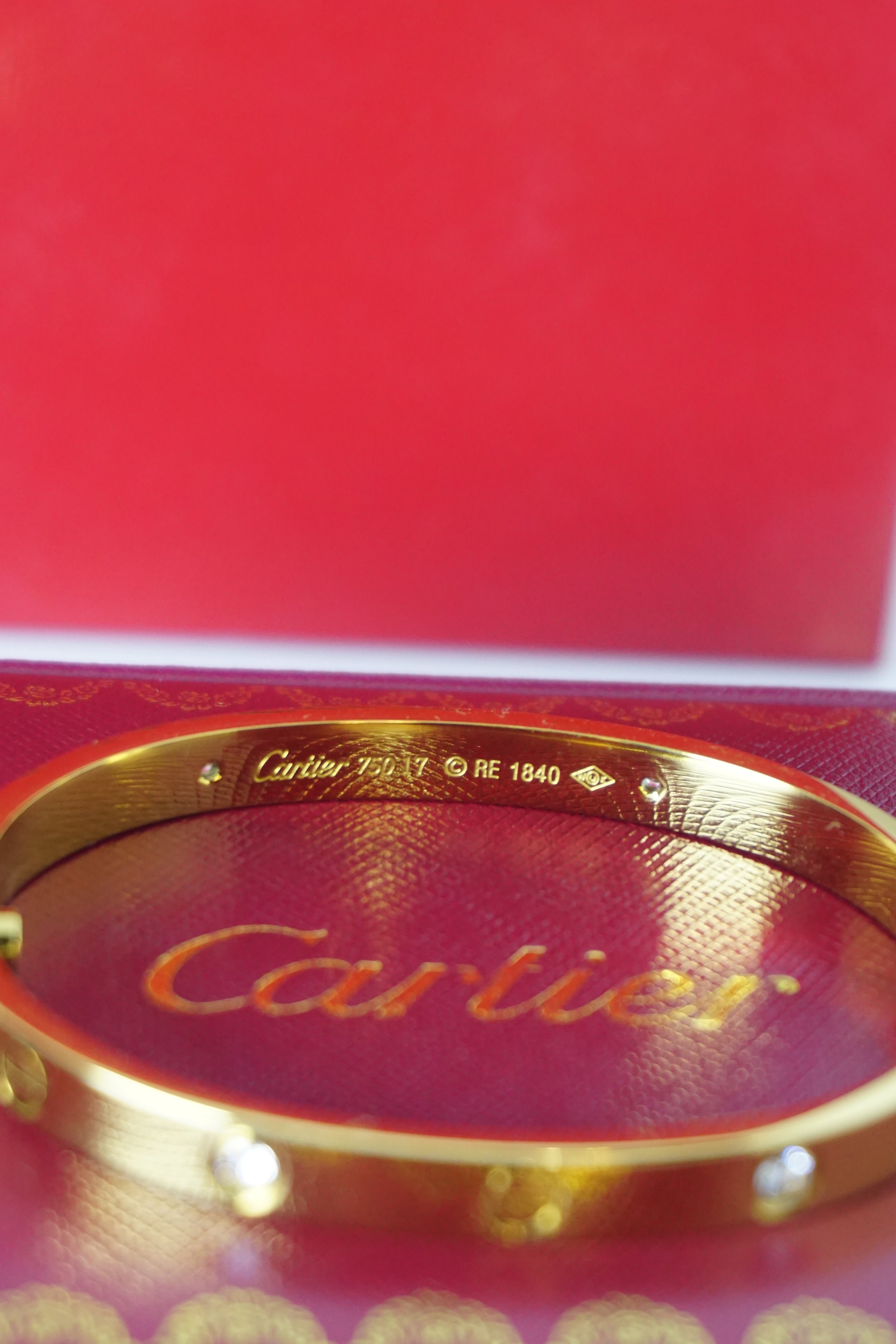 LOVE Brazalete Oro