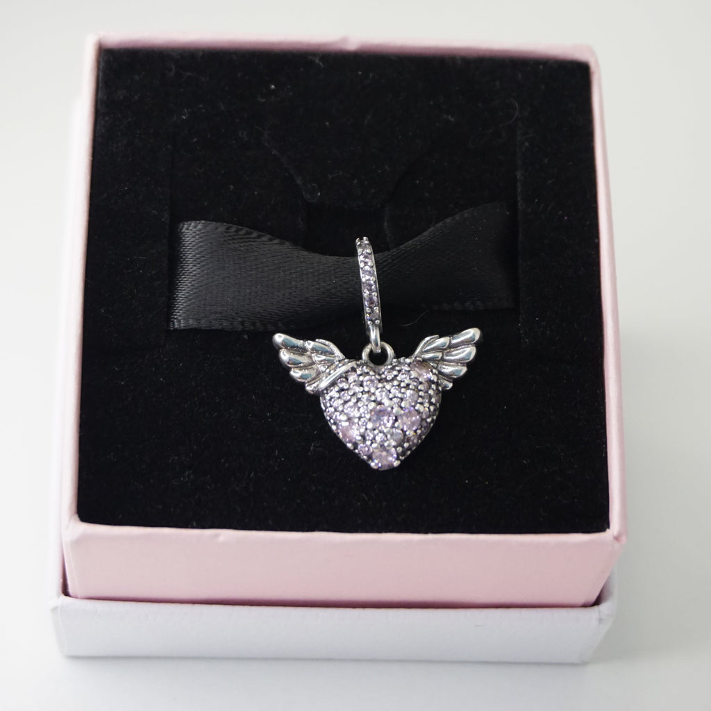 Charm Corazón de Angel Rosita
