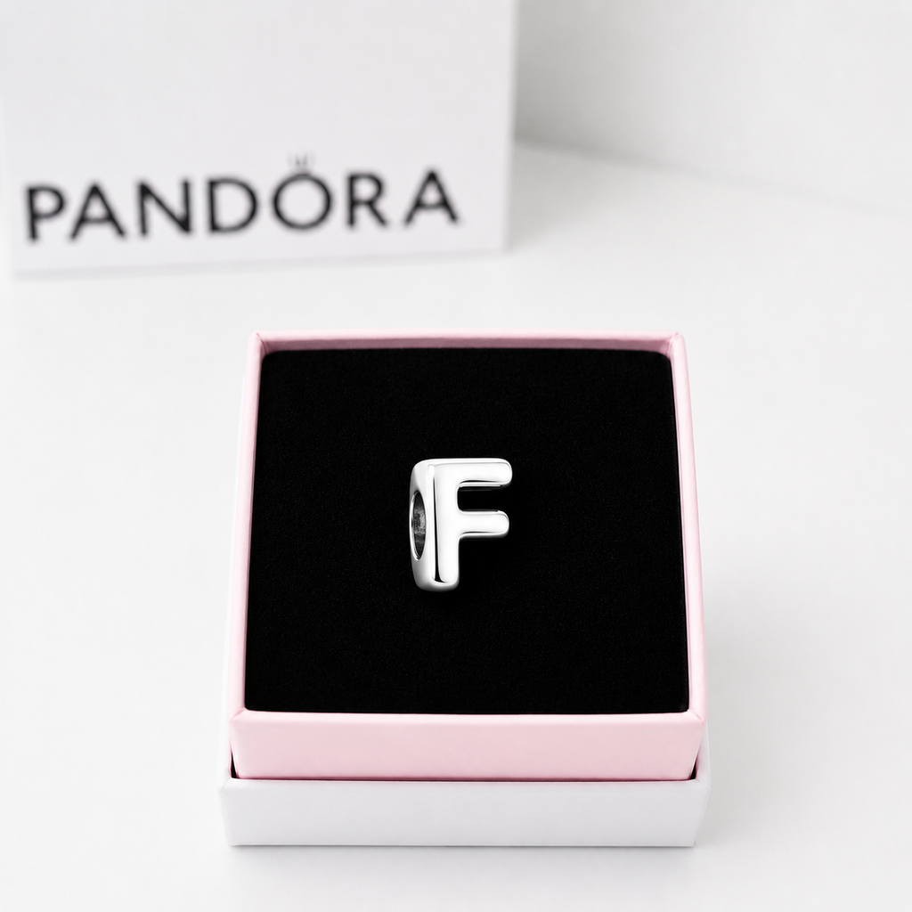 Charm letra F