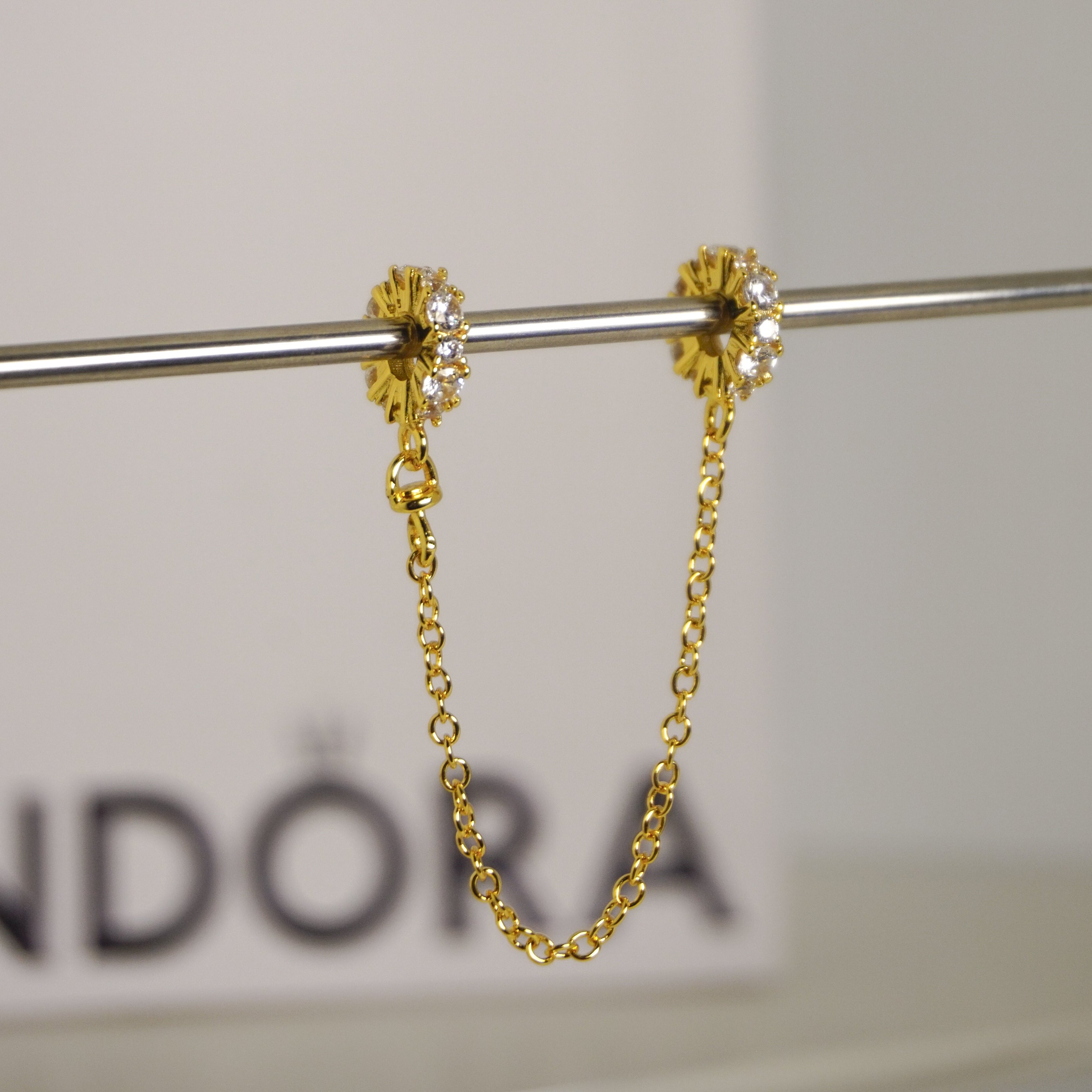 Charm de Seguridad con Circonitas